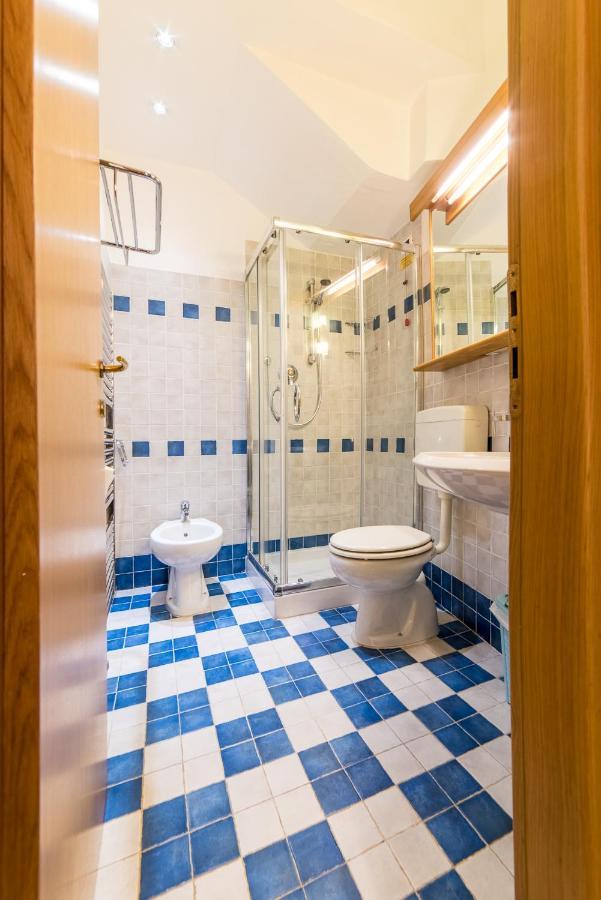 Via Mazzini - Francamaria Rooms Vernazza Exterior photo