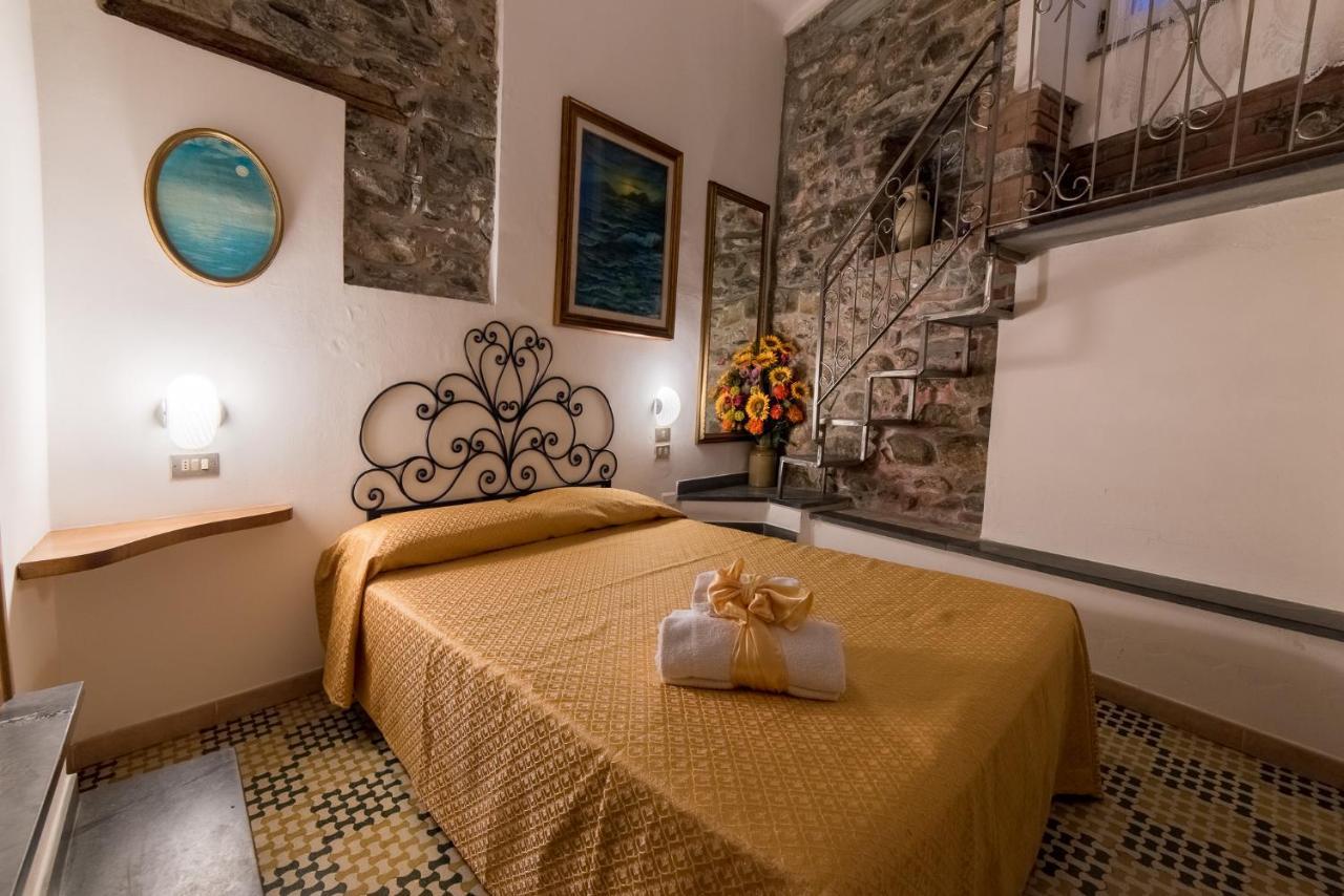 Via Mazzini - Francamaria Rooms Vernazza Exterior photo