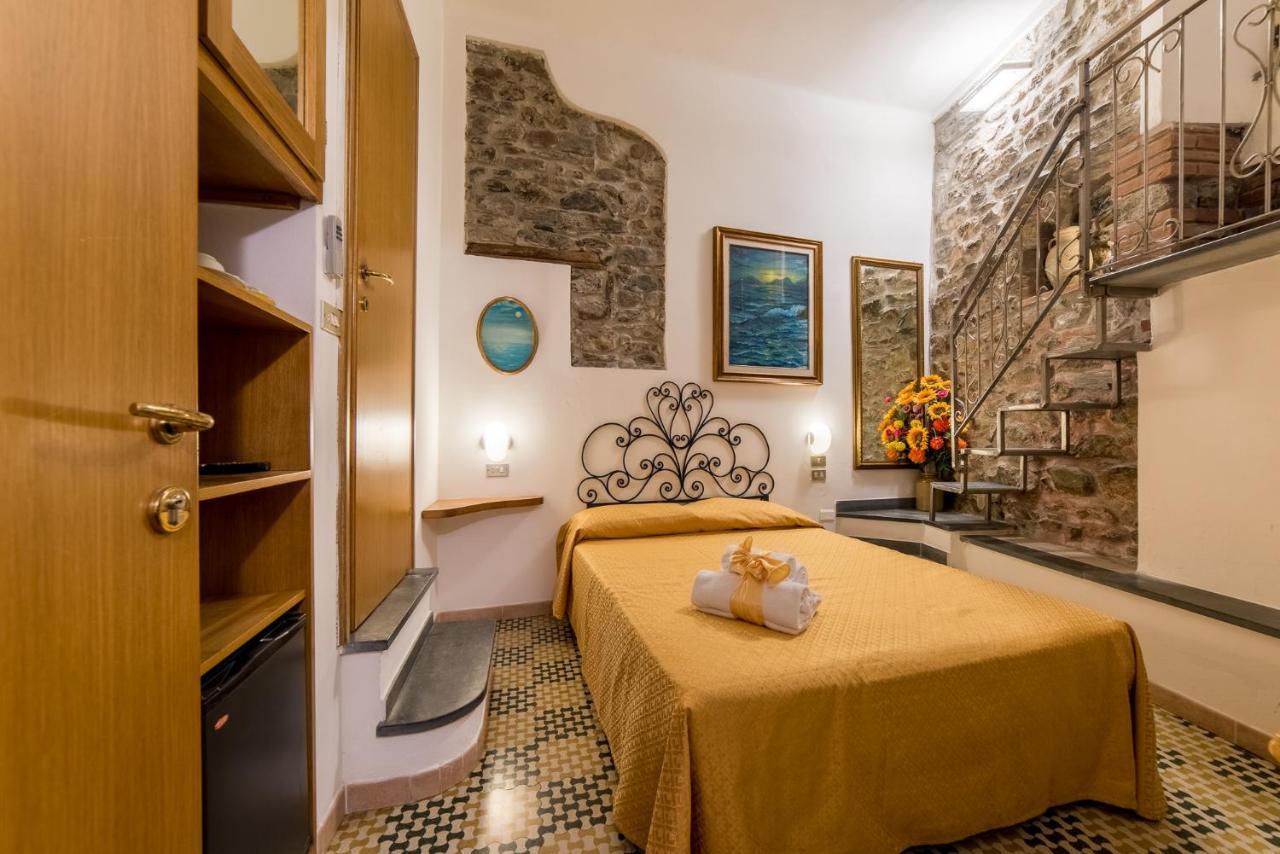 Via Mazzini - Francamaria Rooms Vernazza Exterior photo