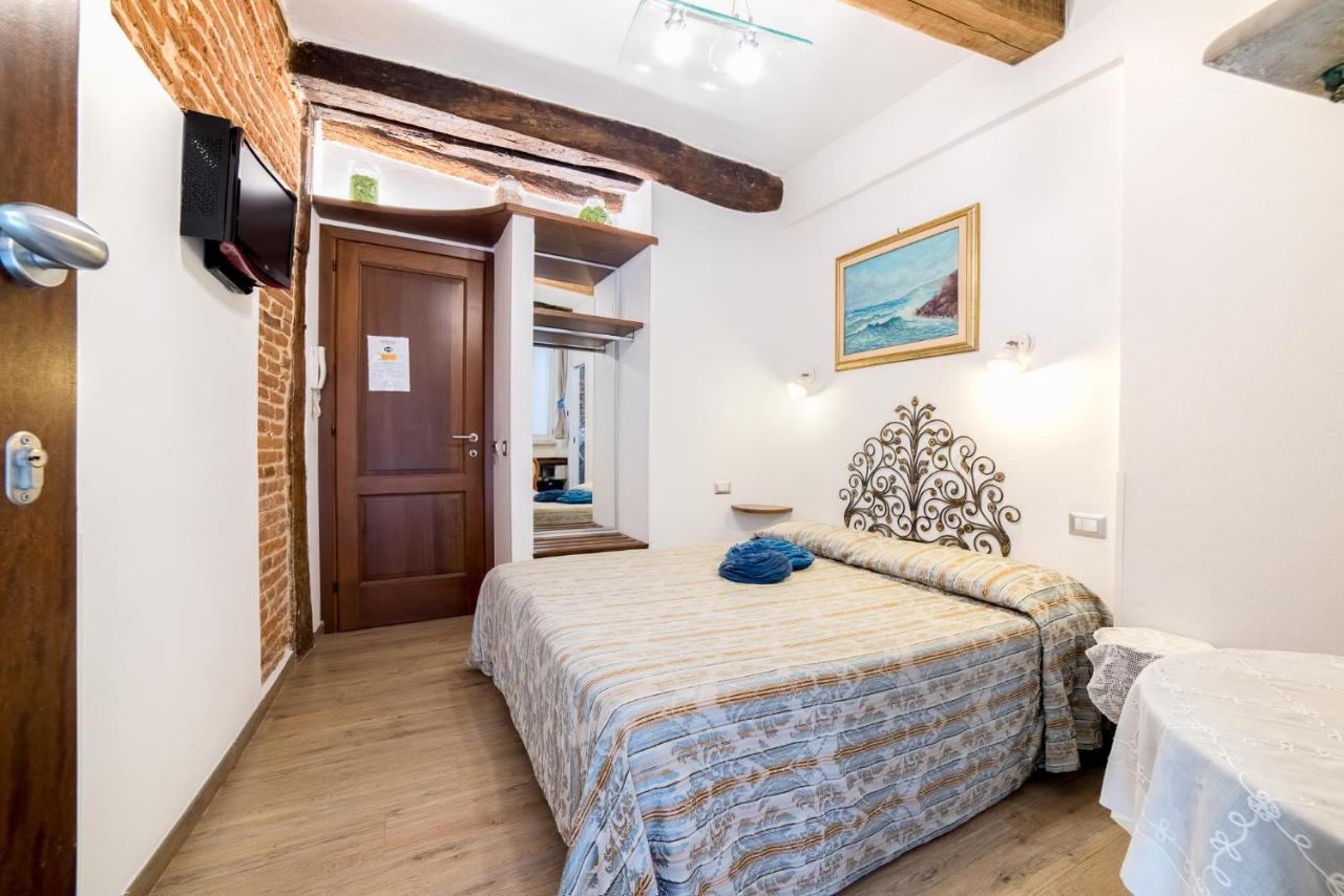 Via Mazzini - Francamaria Rooms Vernazza Exterior photo