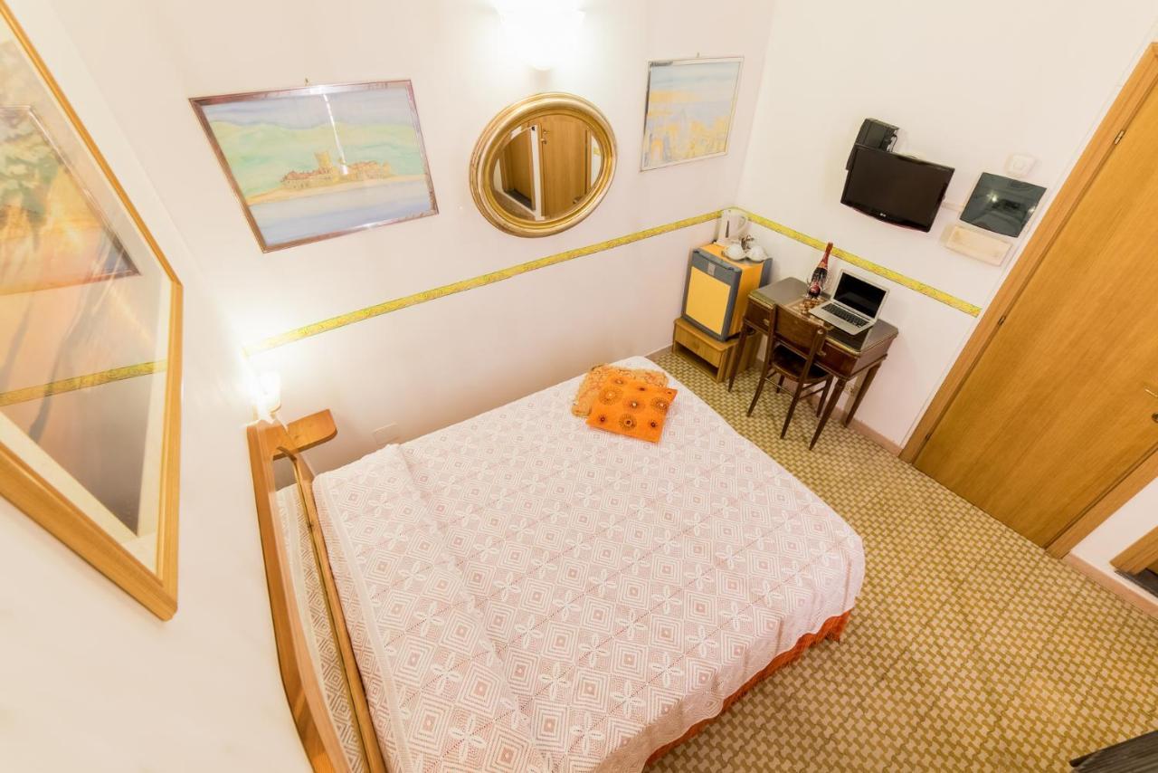 Via Mazzini - Francamaria Rooms Vernazza Exterior photo
