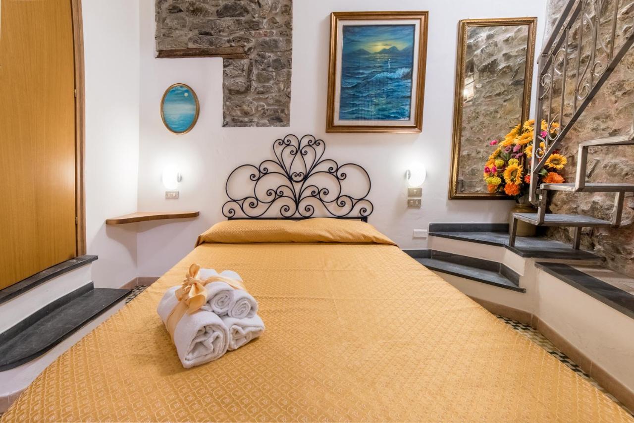 Via Mazzini - Francamaria Rooms Vernazza Exterior photo