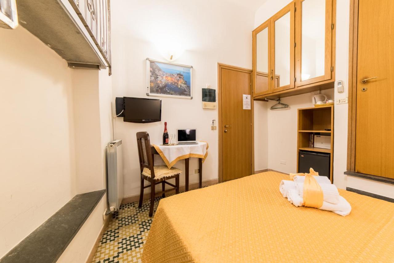 Via Mazzini - Francamaria Rooms Vernazza Exterior photo